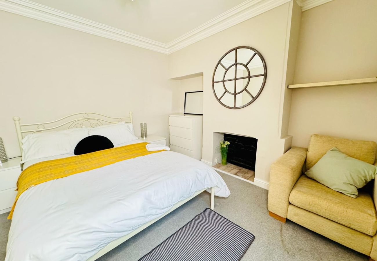 House in Newmarket - Hyperion