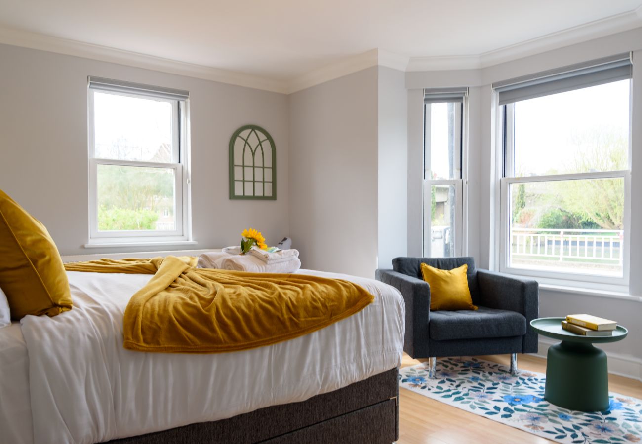 House in Cambridge - Riverside