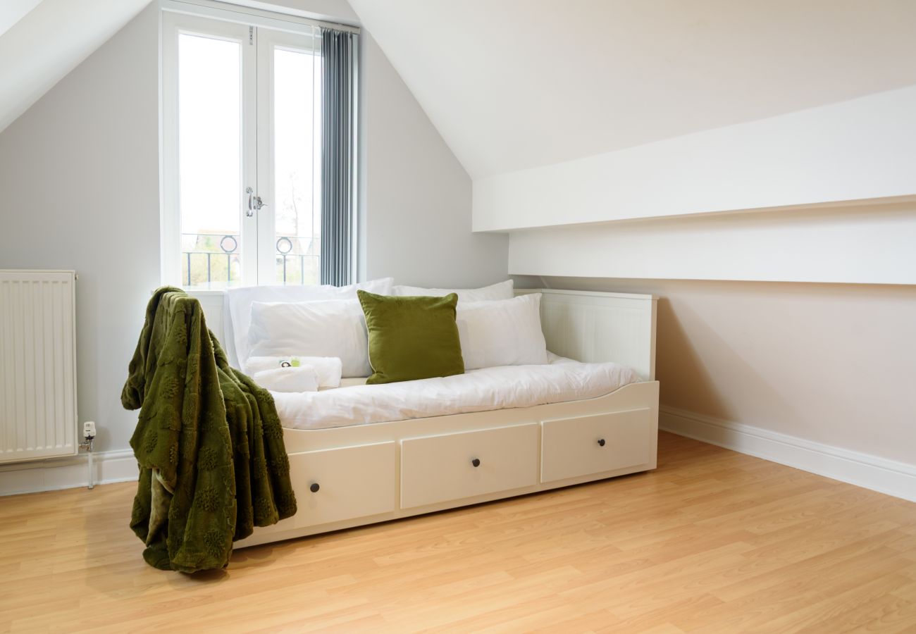 House in Cambridge - Riverside