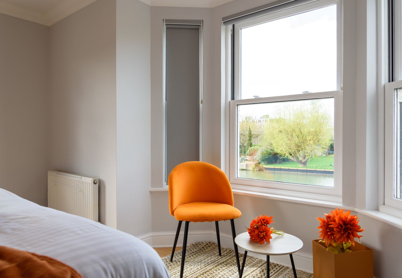 House in Cambridge - Riverside