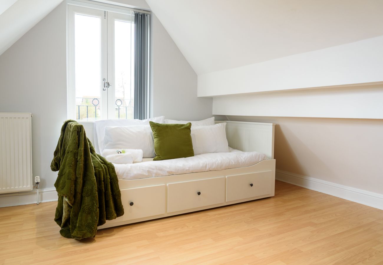 House in Cambridge - Riverside