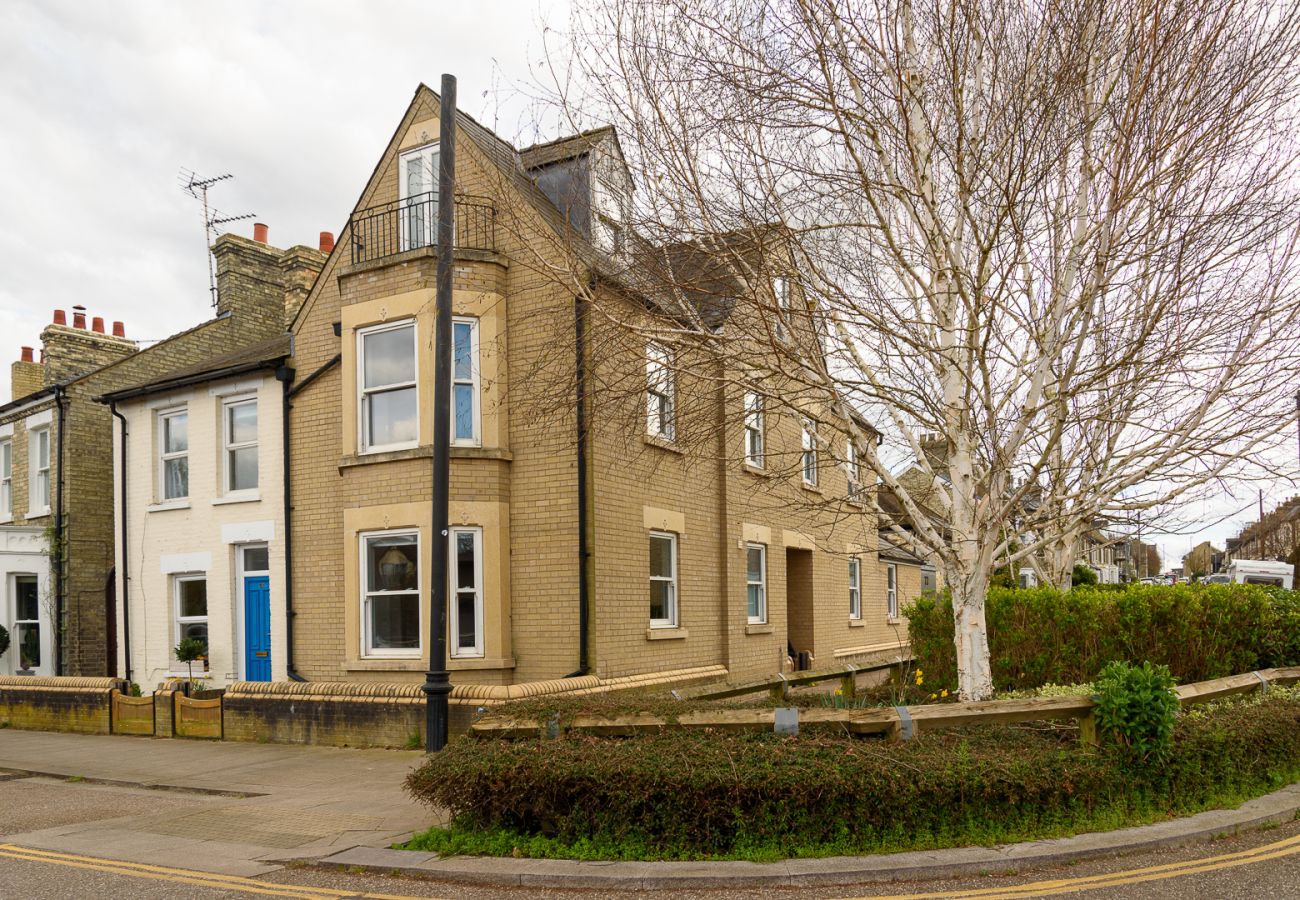 House in Cambridge - Riverside