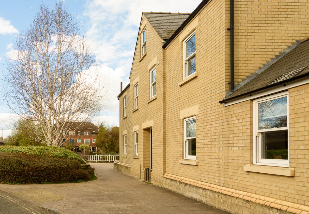 House in Cambridge - Riverside