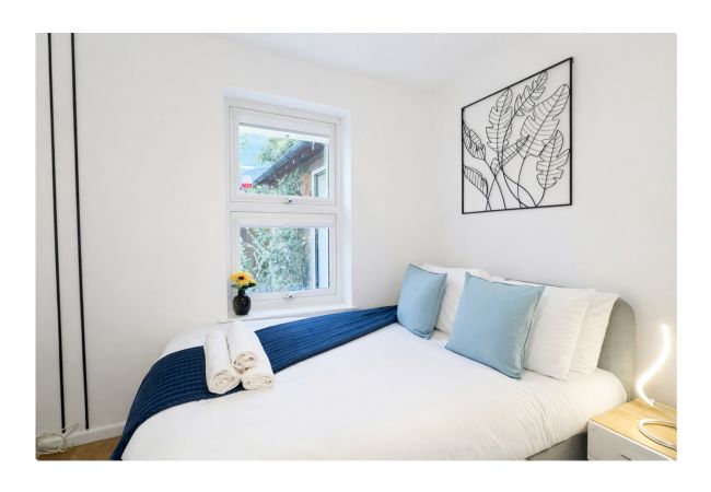 Bungalow in Cambridge - Peridot House