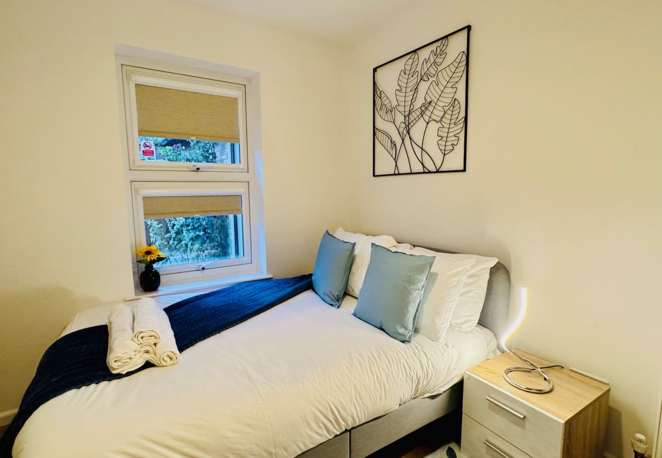 Bungalow in Cambridge - Peridot House