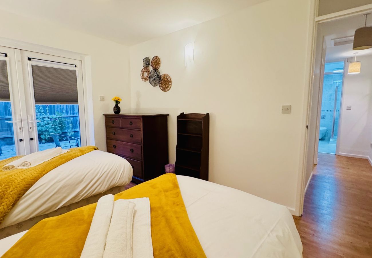 Bungalow in Cambridge - Peridot House